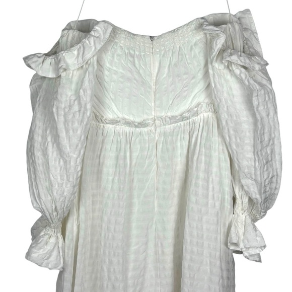 CULT GAIA SIMONA SEERSUCKER LINEN WHITE OFF THE SHOULDER BUTTON DOWN MIDI DRESS - Picture 9 of 15